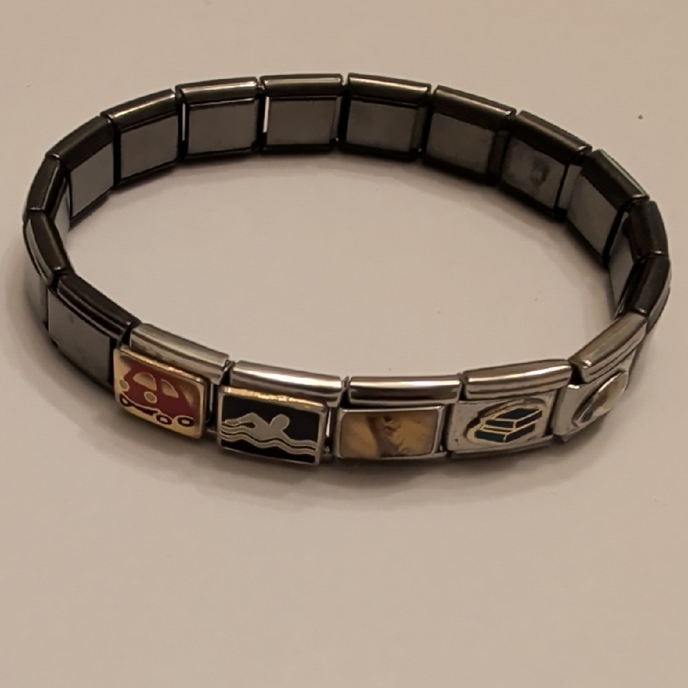 D'linq Charm Bracelet